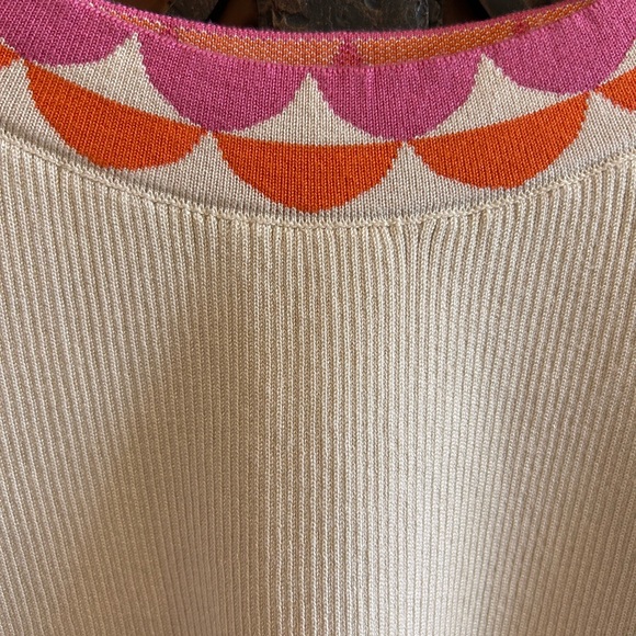 Boutique Cream Top with Pink and Orange Patterned Sleeves-NWOT - Picture 6 of 7